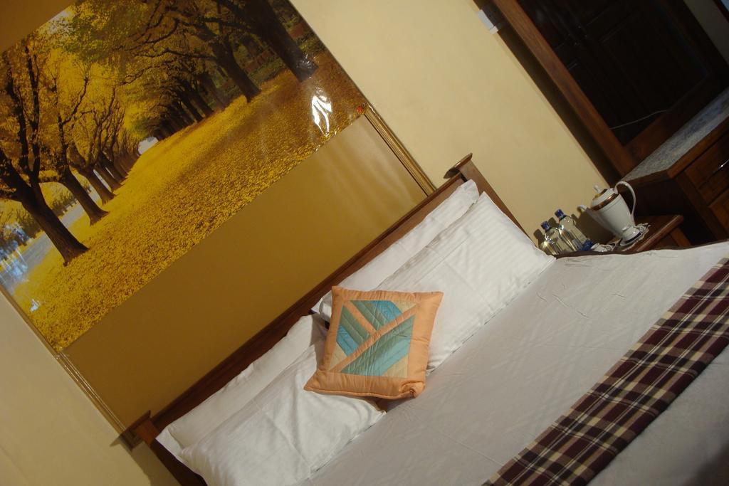 Sugandi Inn Kochchikade Экстерьер фото