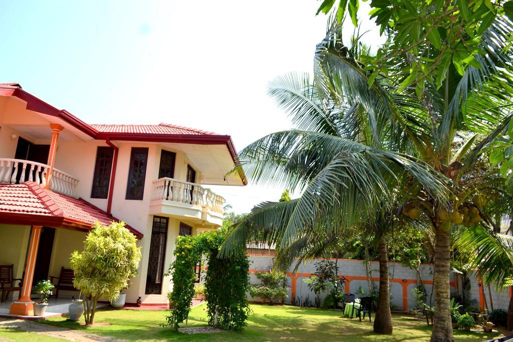 Sugandi Inn Kochchikade Экстерьер фото